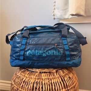 Patagonia Blue 45L Black Hole Duffle